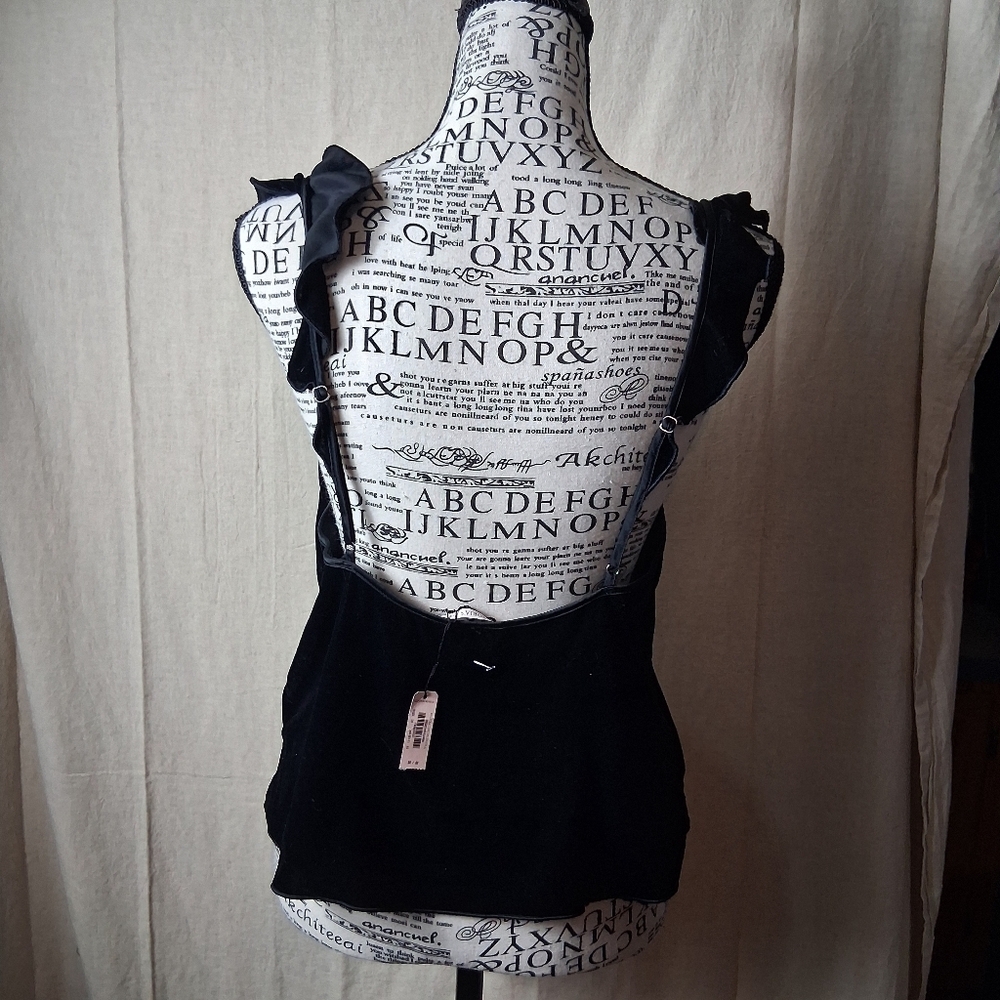 Victoria's Secret Medium Cami - Picture 2 of 5